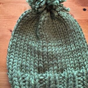 Stylish Green Knit Pom-Pom Beanie